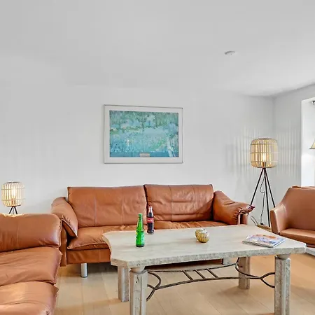2 Bedroom Beautiful In *